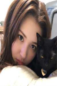 成了大明长孙后，他被迫继承皇位