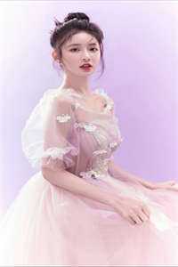 觉醒后,假千金凭实力成团宠