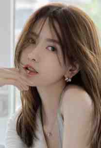 被贬戍边三年,大明皇帝亲自接我回宫