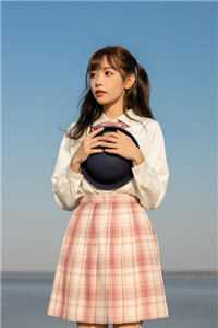 恋综走红后,她马甲太多挂不住了