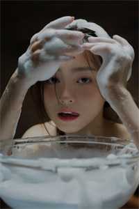 不给摄政王做小妾，有球带着跑呗