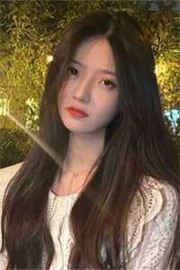 穿成短命女配,她逆袭成团宠