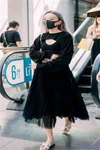 成为顶流后，当红天后追着我领证