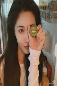 嫁给植物人老公后她的马甲一直掉