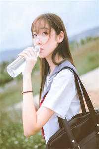 我就囤个货，怎么垃圾变物资了？