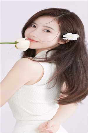 强撩装弱世子后，他每天都想灭我口