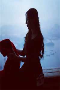 五岁的我,被侄孙背回家主持法事