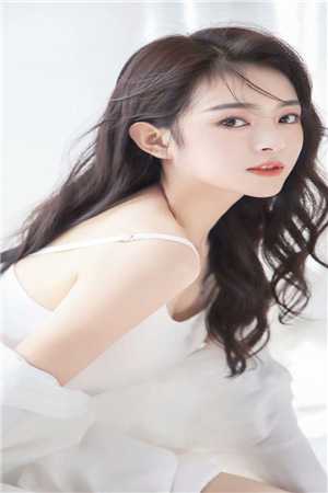 嘘，请按规则行事，听到声音别回头