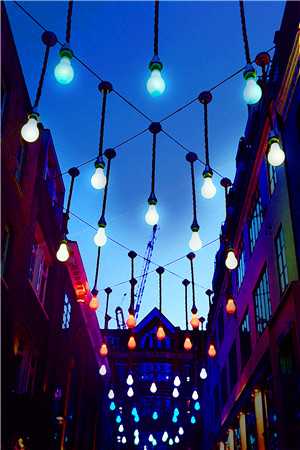 娱乐：成名曲一出，我成了全民男神