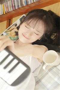 禀告首辅,夫人她又去给你物色美女了