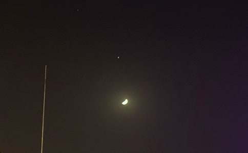 2024年简洁的温暖的晚安心语语录摘录76条