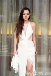 撞见上司秘密后,他平步青云了