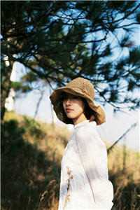 逼我搬砖供堂哥读大学?想得美