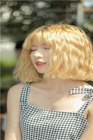 逼我搬砖供堂哥读大学？想得美