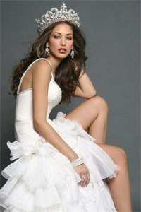 小说被捕入狱后,未婚夫带着新科技参加审判