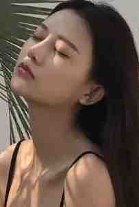 开局天灾：我囤万亿物资当统帅