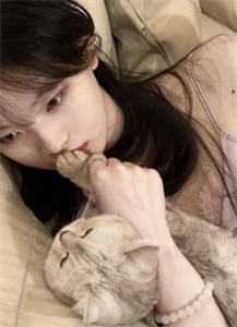 进监狱后，未婚夫杀疯了