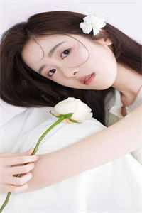 为了活命,我研究了原子弹