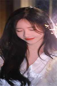 救命!开局就被青涩女帝带走了