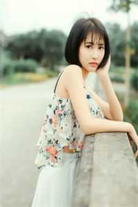 摆摊卖炒饭，一份一万块最新章节